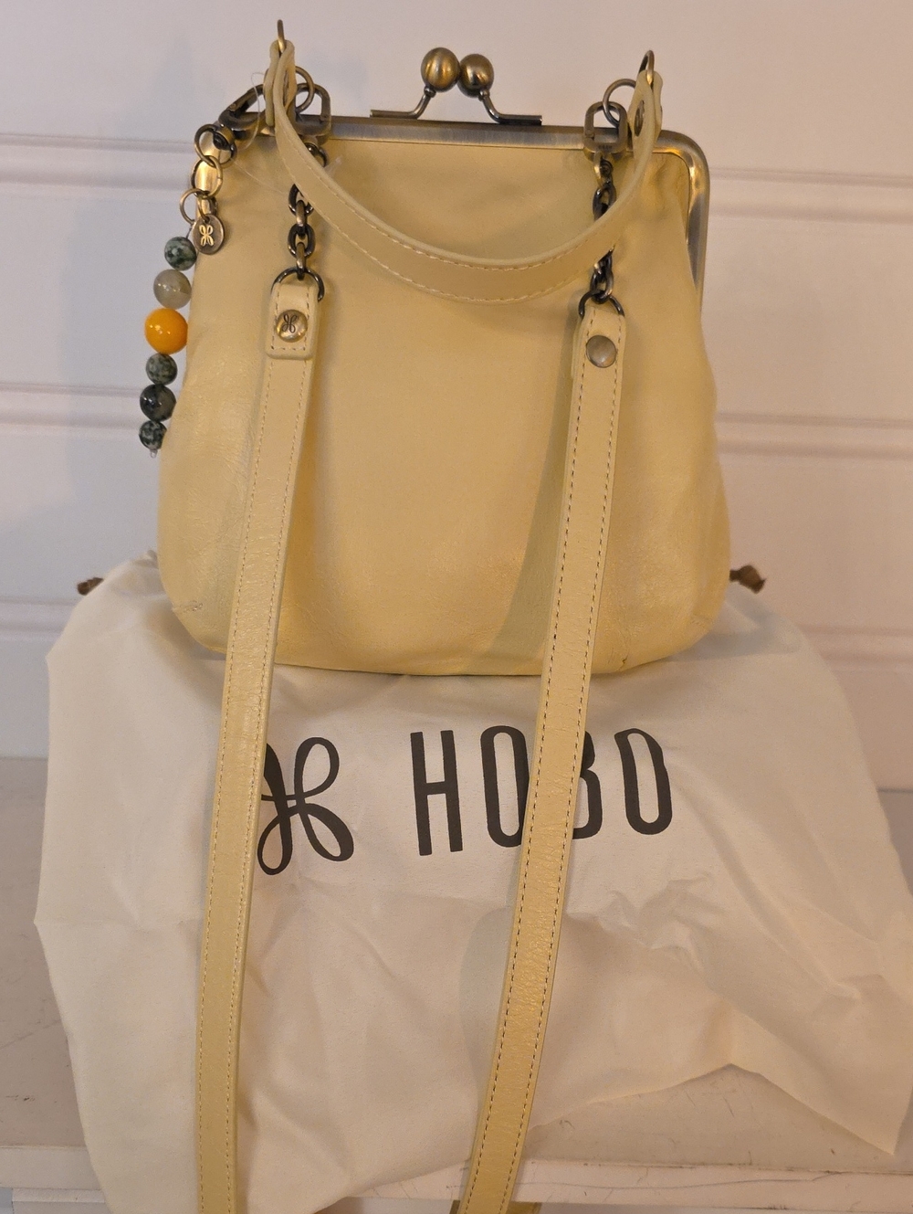 HOBO Alba Crossbady Buter Yellow Leather Kiss-Lock Hobo Bag